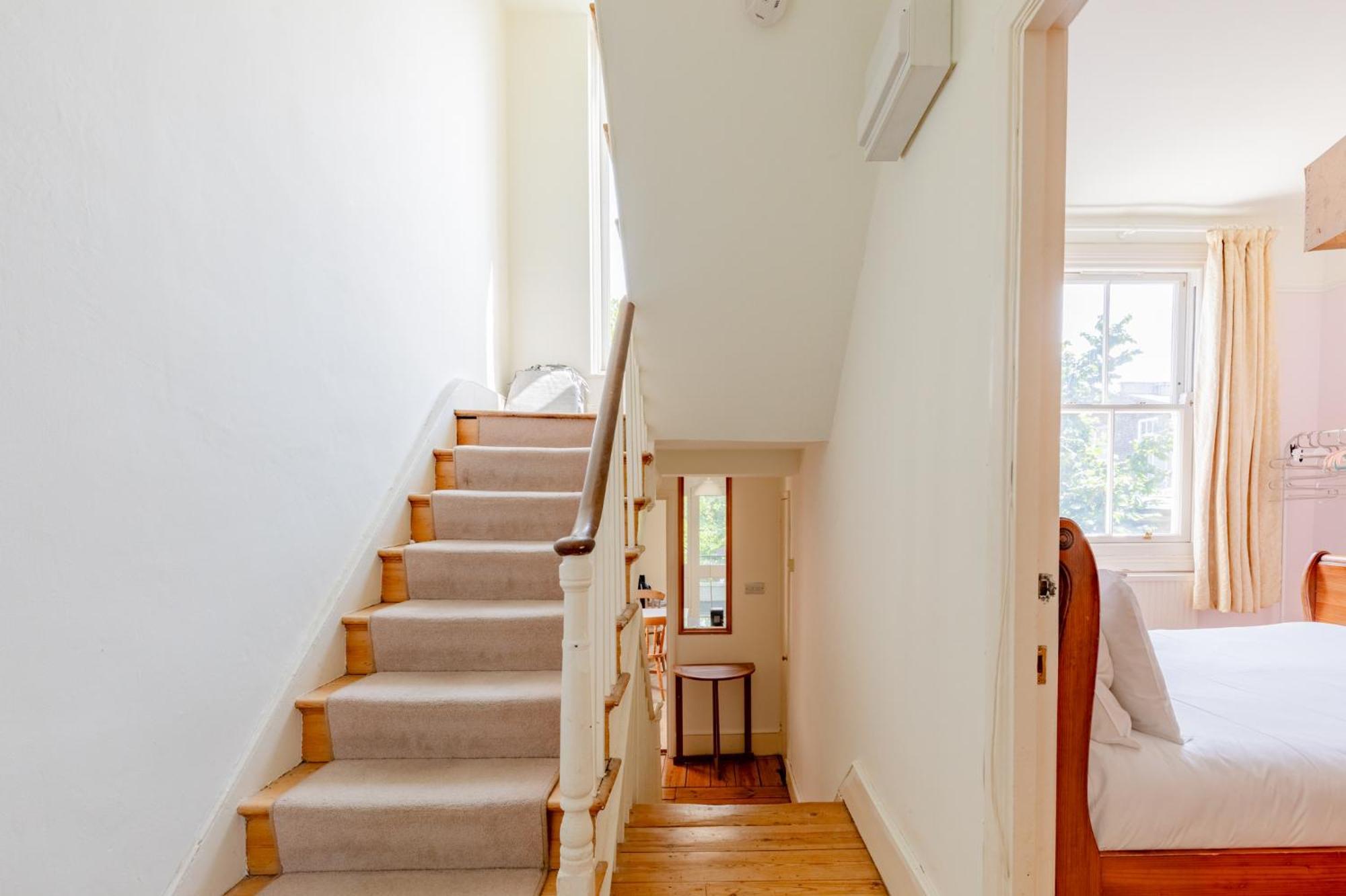 Charming 2bd Flat With Roof Terrace North Londres
